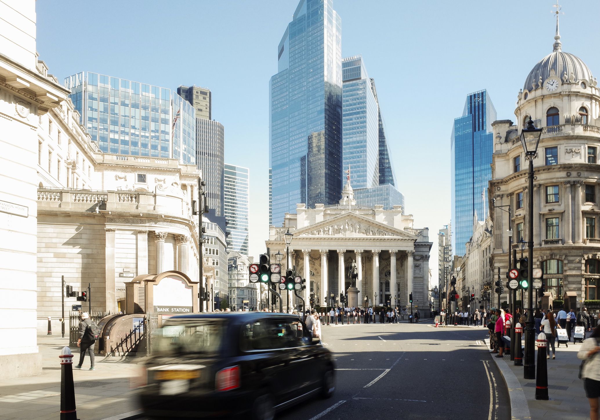 Bank of England Holds UK Rates at 3.75%: Live Analysis